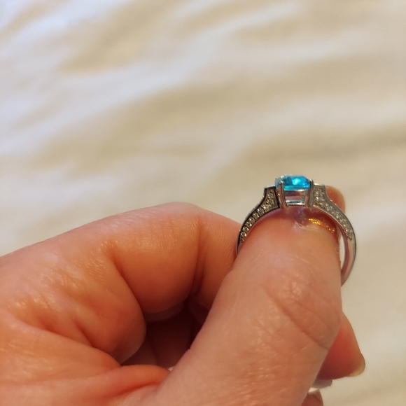 Sky Blue Topaz Ring Size 10 - Picture 10 of 15